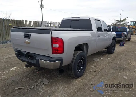 2009 Chevrolet Silverado 2500Hd Ltz from USA, damaged, VIN 1GCHK63669F174262